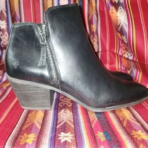 Frye Judith Double Zip Size 8.5